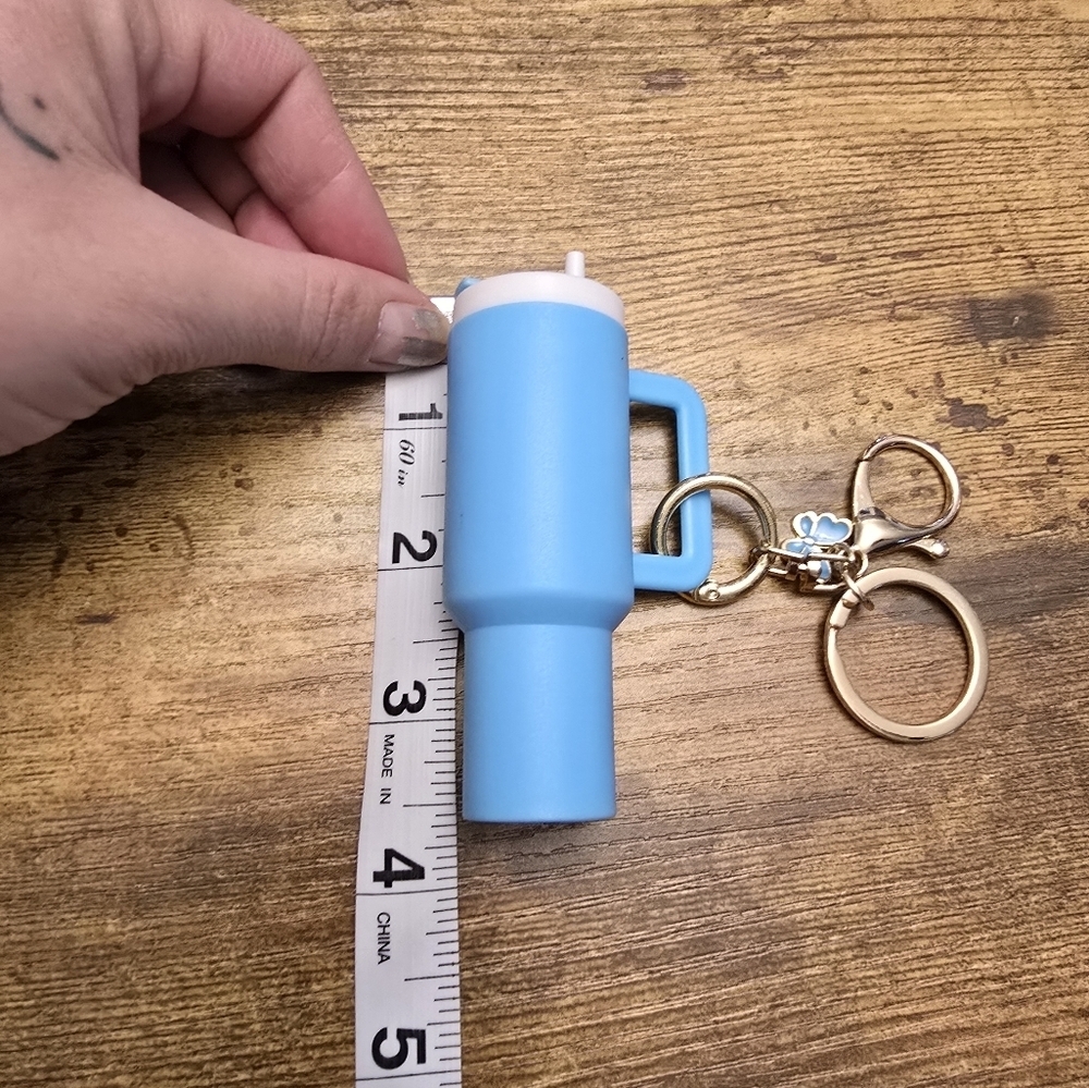 New blue tumbler chapstick keychain - Picture 5 of 6